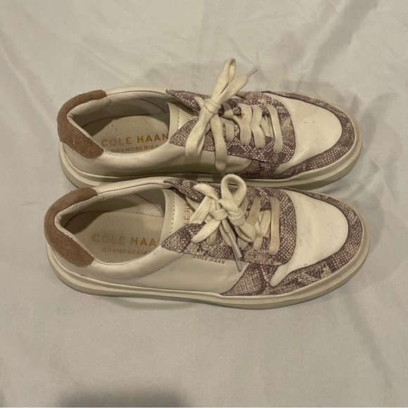 Cole Hann Grand Series Sneakers Size 7B White with Beige Snake Print - Picture 2 of 10